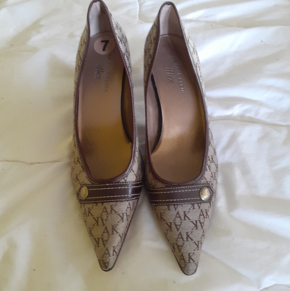 Anne Klein iflex low Kitty Heel